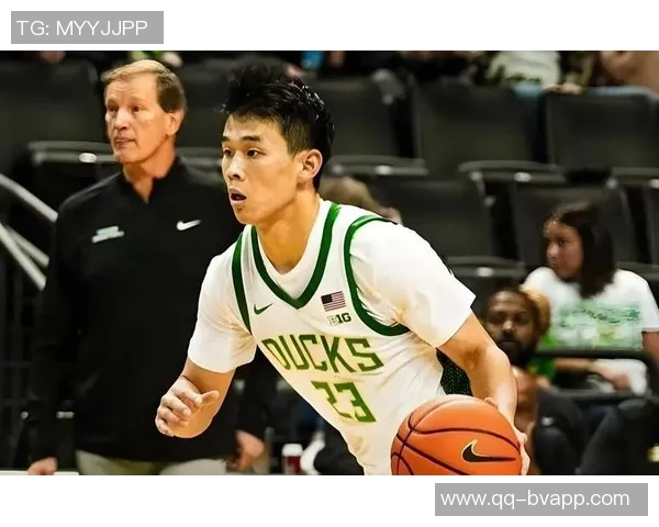 俄勒冈主帅对林葳表现出真诚喜爱与耐心进步显著引媒体关注